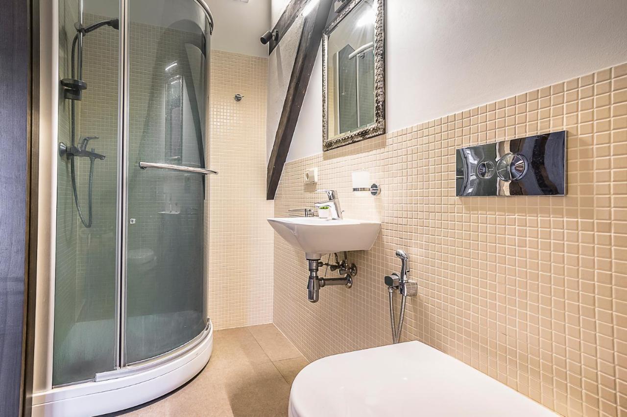 Winwinstay Apartments In Heart Of Old Town Riga Ngoại thất bức ảnh